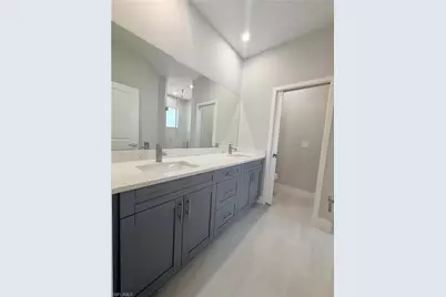 315 NW 3rd Ln, Cape Coral, FL 33993 - Photo 15