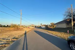 507 NE 15th St, Cape Coral, FL 33909 - Photo 7