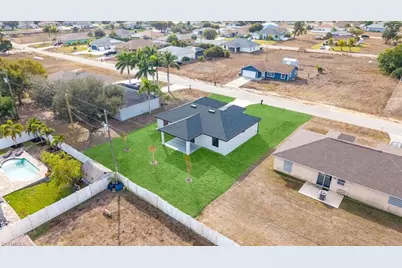 1941 NE 15th St, Cape Coral, FL 33909 - Photo 39