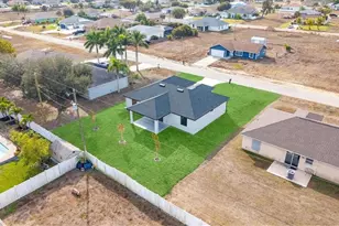 1941 NE 15th St, Cape Coral, FL 33909 - Photo 39