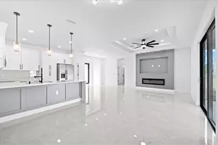 1941 NE 15th St, Cape Coral, FL 33909 - Photo 7