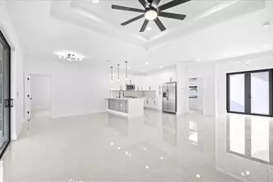 1941 NE 15th St, Cape Coral, FL 33909 - Photo 13