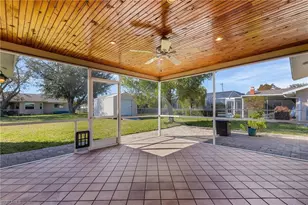 910 SE 15th St, Cape Coral, FL 33990 - Photo 21