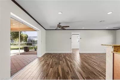 910 SE 15th St, Cape Coral, FL 33990 - Photo 15
