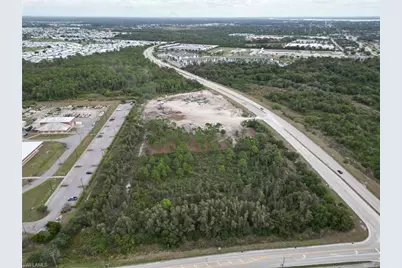 2511 Diplomat Pkwy E, Cape Coral, FL 33909 - Photo 5