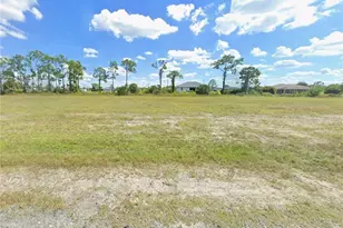 2807 NW 26th Pl, Cape Coral, FL 33993 - Photo 3