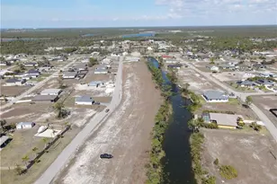 2807 NW 26th Pl, Cape Coral, FL 33993 - Photo 11