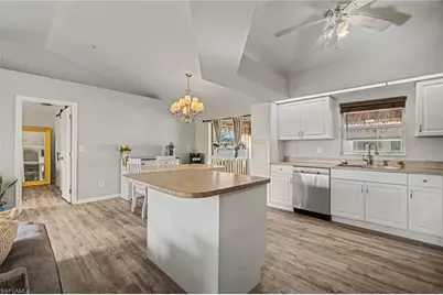 2706 SW 3rd Pl, Cape Coral, FL 33914 - Photo 9