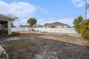2706 SW 3rd Pl, Cape Coral, FL 33914 - Photo 27