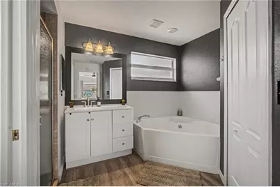 2706 SW 3rd Pl, Cape Coral, FL 33914 - Photo 15