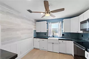 1535 Trafalgar Ln, Naples, FL 34116 - Photo 15