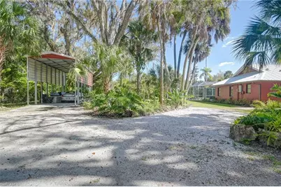 4601 Orange River Loop Rd, Fort Myers, FL 33905 - Photo 9