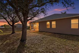 1921 NW 20th St, Cape Coral, FL 33993 - Photo 31