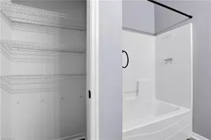 1921 NW 20th St, Cape Coral, FL 33993 - Photo 21