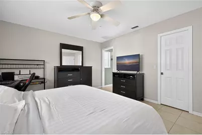 113 NW 14th St, Cape Coral, FL 33993 - Photo 15