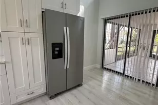 11232 San Sebastian Ln, Bonita Springs, FL 34135 - Photo 5