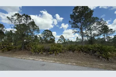 1216 Magnolia Ave, Lehigh Acres, FL 33972 - Photo 5