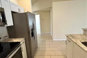 4521 SW 9th Ave, Cape Coral, FL 33914 - Photo 9