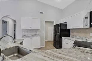 2526 SW 29th Terrace, Cape Coral, FL 33914 - Photo 11