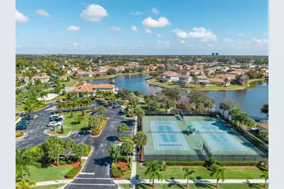 15620 Laguna Hills Dr, Fort Myers, FL 33908 - Photo 35