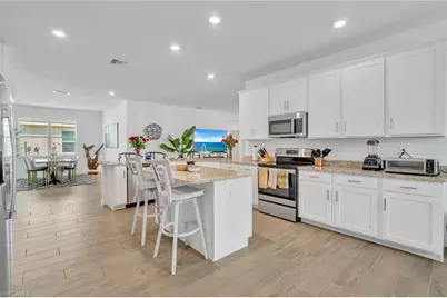 17388 Walnut Run Dr, Alva, FL 33920 - Photo 5