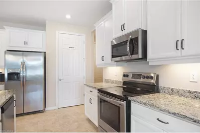 2600 SW 17th Pl, Cape Coral, FL 33914 - Photo 5