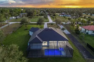 239 20th Ave NE, Naples, FL 34120 - Photo 5