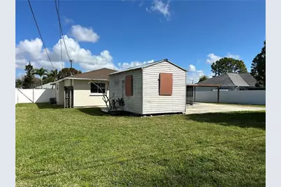 2128 SE 4th St, Cape Coral, FL 33990 - Photo 27