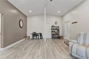 8635 Exeter St, Fort Myers, FL 33907 - Photo 7