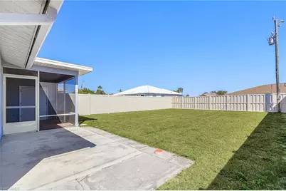 527 SE 6th Ave #B, Cape Coral, FL 33990 - Photo 23