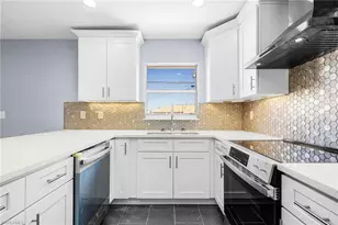 527 SE 6th Ave, Cape Coral, FL 33990 - Photo 7