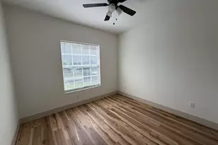 8423 Bernwood Cove Loop, Fort Myers, FL 33966 - Photo 9