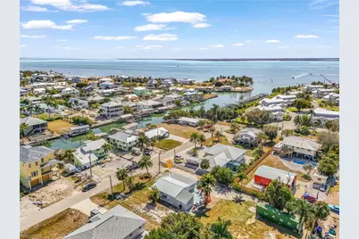 2371 Baybreeze St, Saint James City, FL 33956 - Photo 29