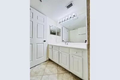 4109 Residence Dr #520, Fort Myers, FL 33901 - Photo 21
