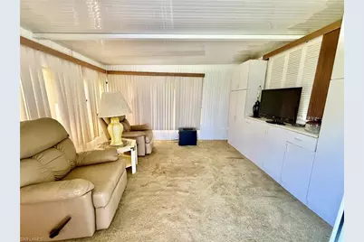 4 Desert Ash Ct, Lehigh Acres, FL 33936 - Photo 5