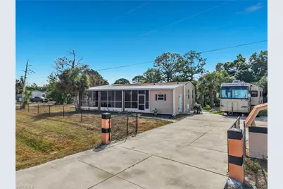 2425 Case Ln, North Fort Myers, FL 33917 - Photo 3