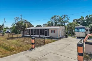 2425 Case Ln, North Fort Myers, FL 33917 - Photo 3