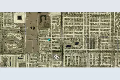 627 Chattman St E, Lehigh Acres, FL 33974 - Photo 3