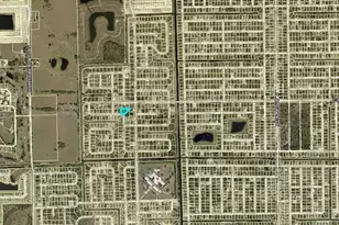 627 Chattman St E, Lehigh Acres, FL 33974 - Photo 3