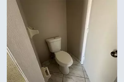 214 SE 7th St, Cape Coral, FL 33990 - Photo 11