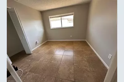 214 SE 7th St, Cape Coral, FL 33990 - Photo 9