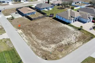 1117 NE 7th Pl, Cape Coral, FL 33909 - Photo 1