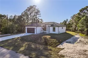 566 Eisenhower Blvd, Lehigh Acres, FL 33974 - Photo 3