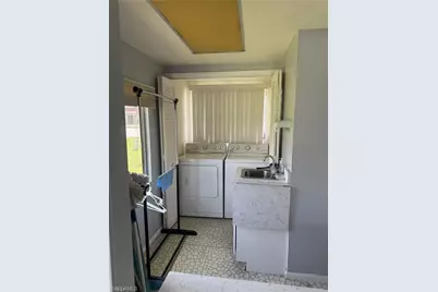 2201 Croton Ct, Lehigh Acres, FL 33936 - Photo 5