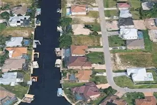 103 SW 35th Pl, Cape Coral, FL 33991 - Photo 9