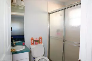 1809/1811 SW Santa Barbara Pl, Cape Coral, FL 33991 - Photo 9