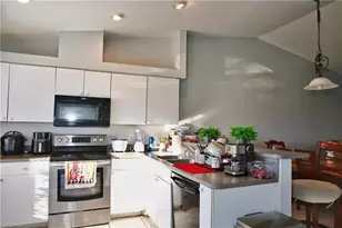 1809/1811 SW Santa Barbara Pl, Cape Coral, FL 33991 - Photo 3