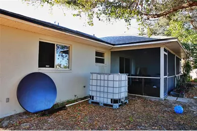 1809/1811 SW Santa Barbara Pl, Cape Coral, FL 33991 - Photo 21