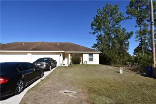 977-979 Graystone Ave, Lehigh Acres, FL 33974 - Photo 3