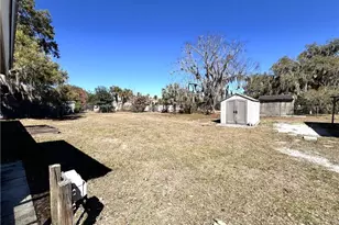 4040 S Edgewater Cir, Labelle, FL 33935 - Photo 11